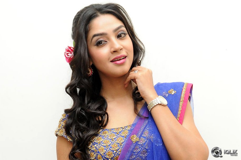 Angana-Roy-at-Srimanthudu-Movie-Audio-Launch